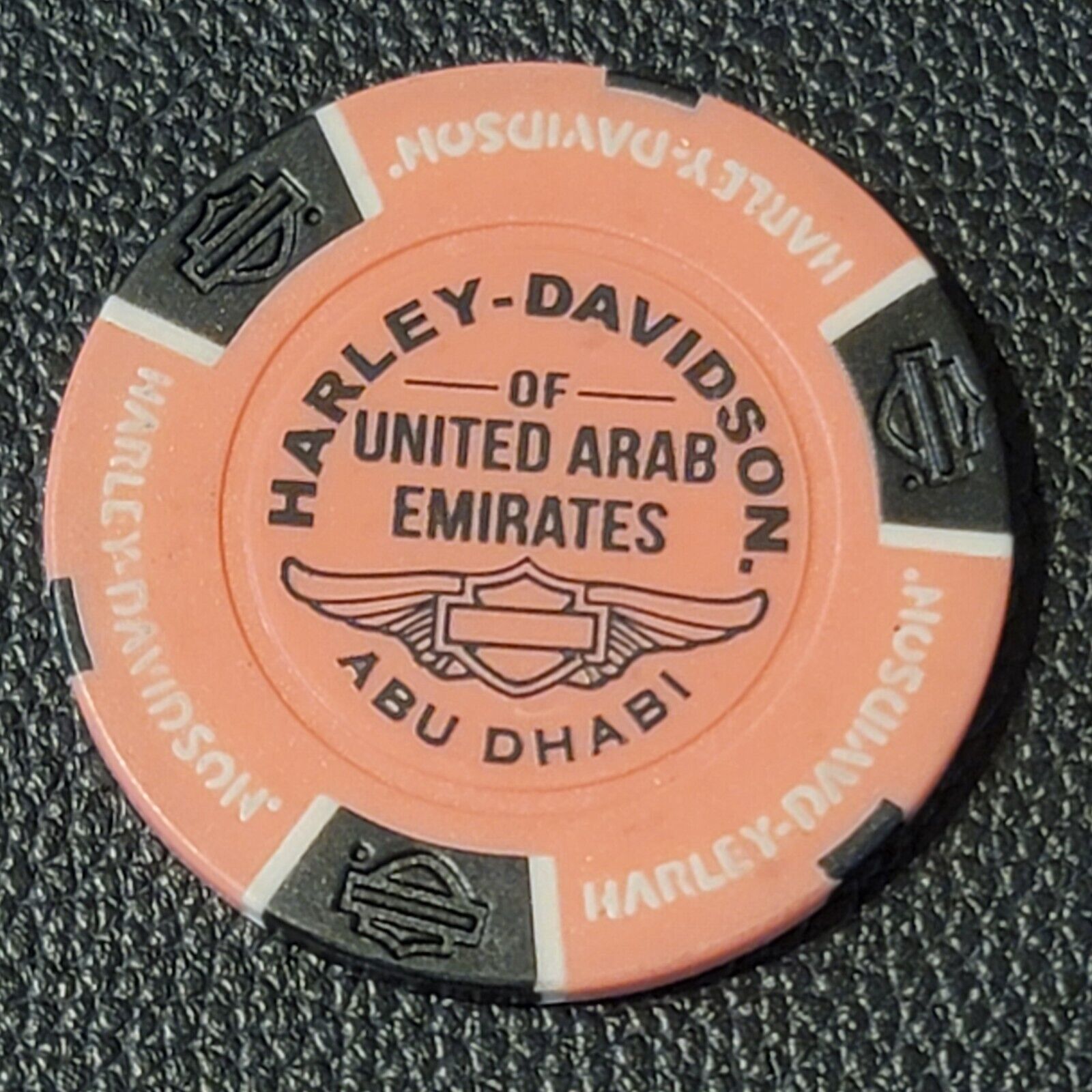 HD OF UNITED ARAB EMIRATES Abu Dhabi (Pink/Blk) International Harley Poker Chip