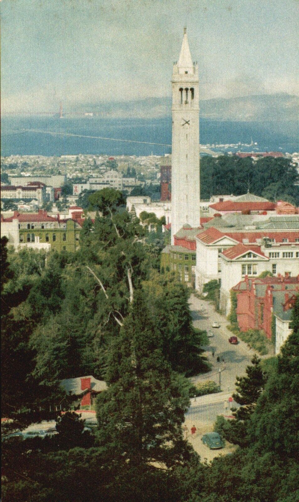 Postcard CA Berkeley University of California Campanile Chrome Vintage PC G3247