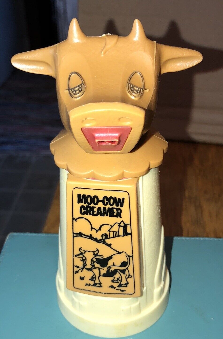 Vintage USA Whirley Cow Moo Moo Creamer Fun