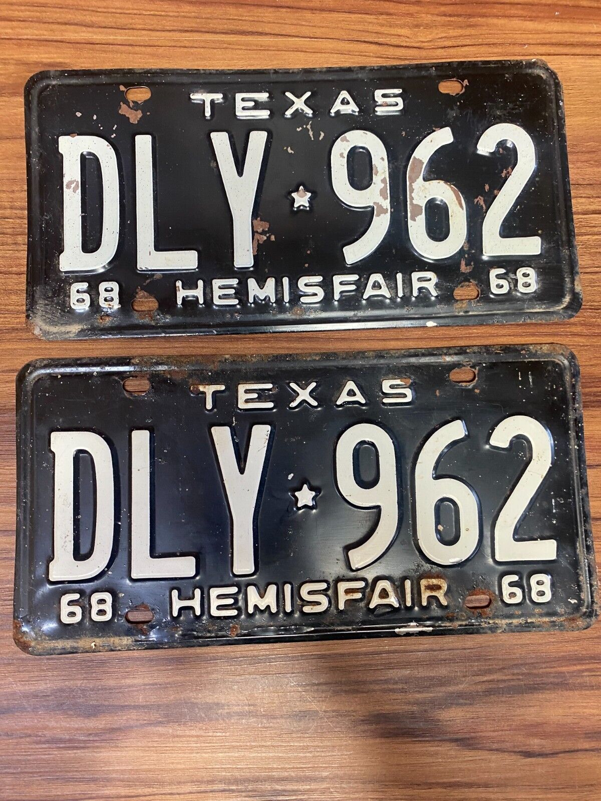 1968 Texas License Plate Pair DLY 962 Hemisfair Plates Expired Vintage Set