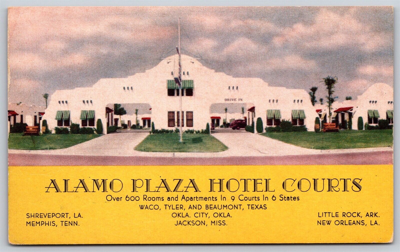 Postcard Alamo Plaza Hotel Courts B115