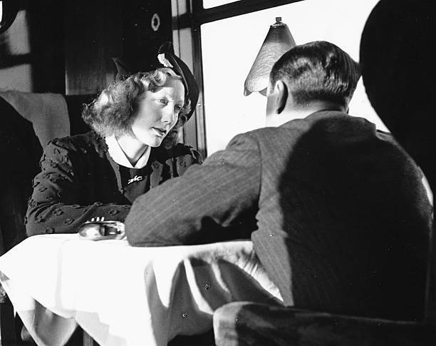 Aviator Beryl Markham Seated At A Table With A Man 1937 OLD PHOTO