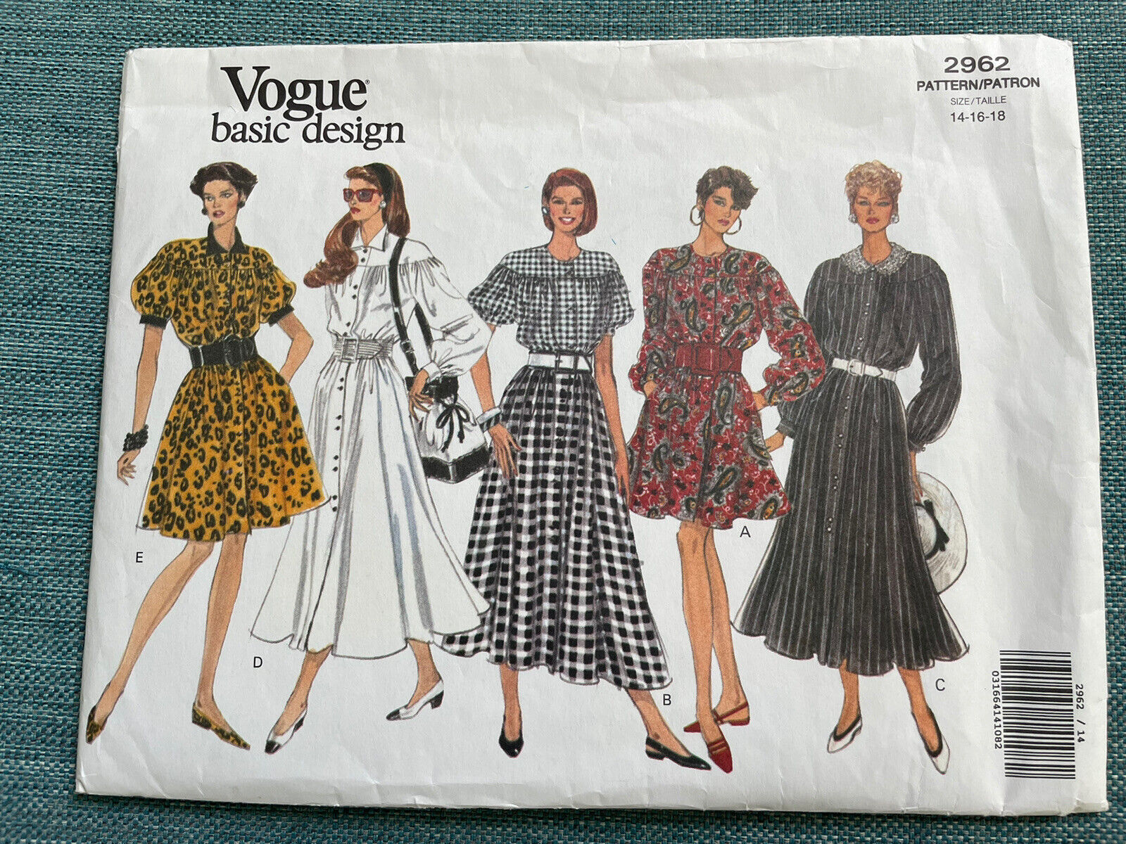 Misses/Misses Petite Dress Pattern, Sze: 14-16-18, Vogue 2962, UNCUT c1992