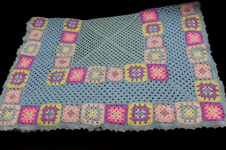  Pink & Purple Baby Rose Flower Afghan Coverlet Crocheted Blanket Throw Vtg