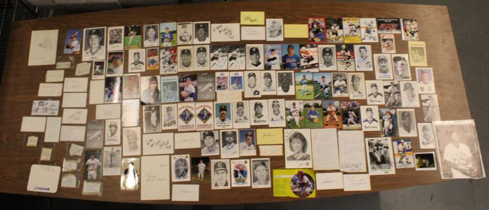 Assorted Autographs Lot (125+) Sports/Entertainment Photos/Cuts D10007
