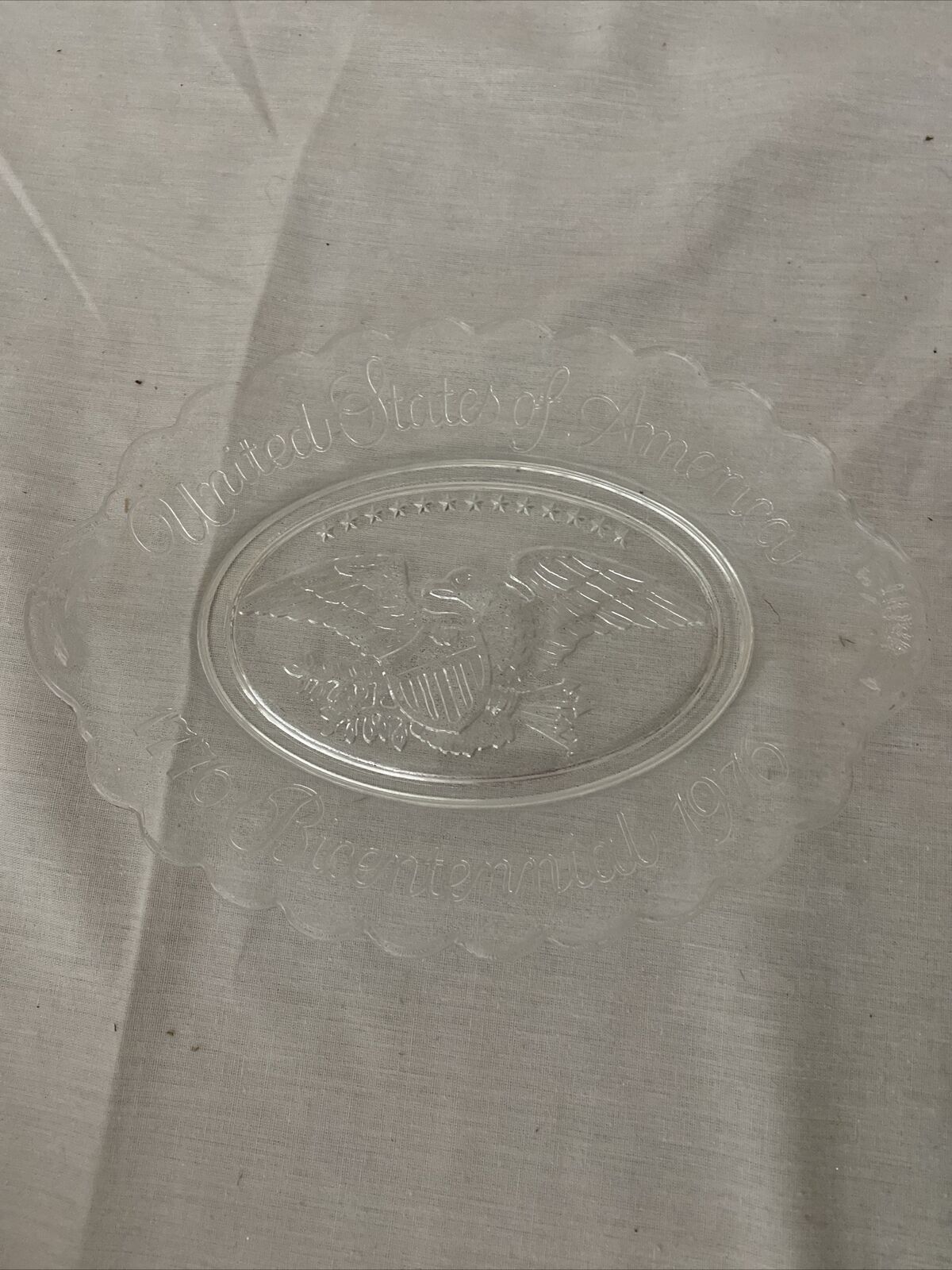 AVON United State of America Bicentennial 1776-1976 Oval Clear Glass Plate 9\