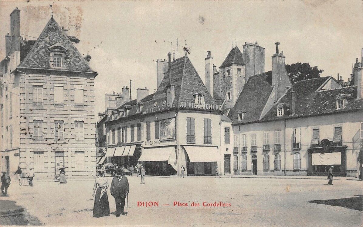 DIJON - Place des cordeliers