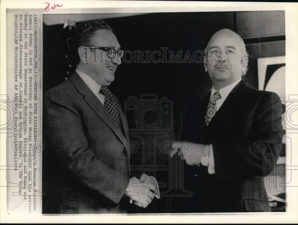 1974 Press Photo Ismail Fahmy met by Henry Kissinger at State Department