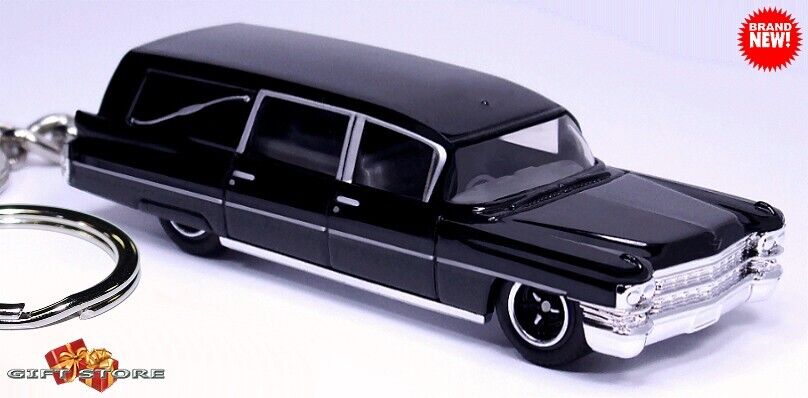 🎁🎁KEYCHAIN BLACK CADILLAC FLEETWOOD HEARSE FUNERAL GOTHIC COACH GREAT GIFT🎁🎁
