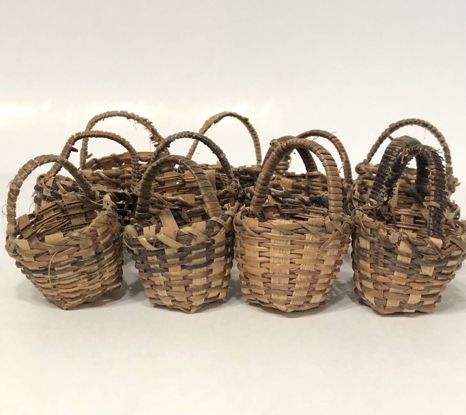 Lot of 12 Miniature Basket Straw Wicker Woven w/ Handles Dollhouse Crafts Decor