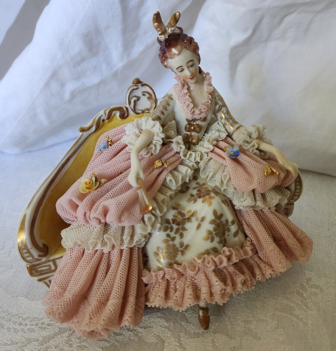 Rare Antique Dresden Lace Franz Witter Figurine Lady On Sofa 5\