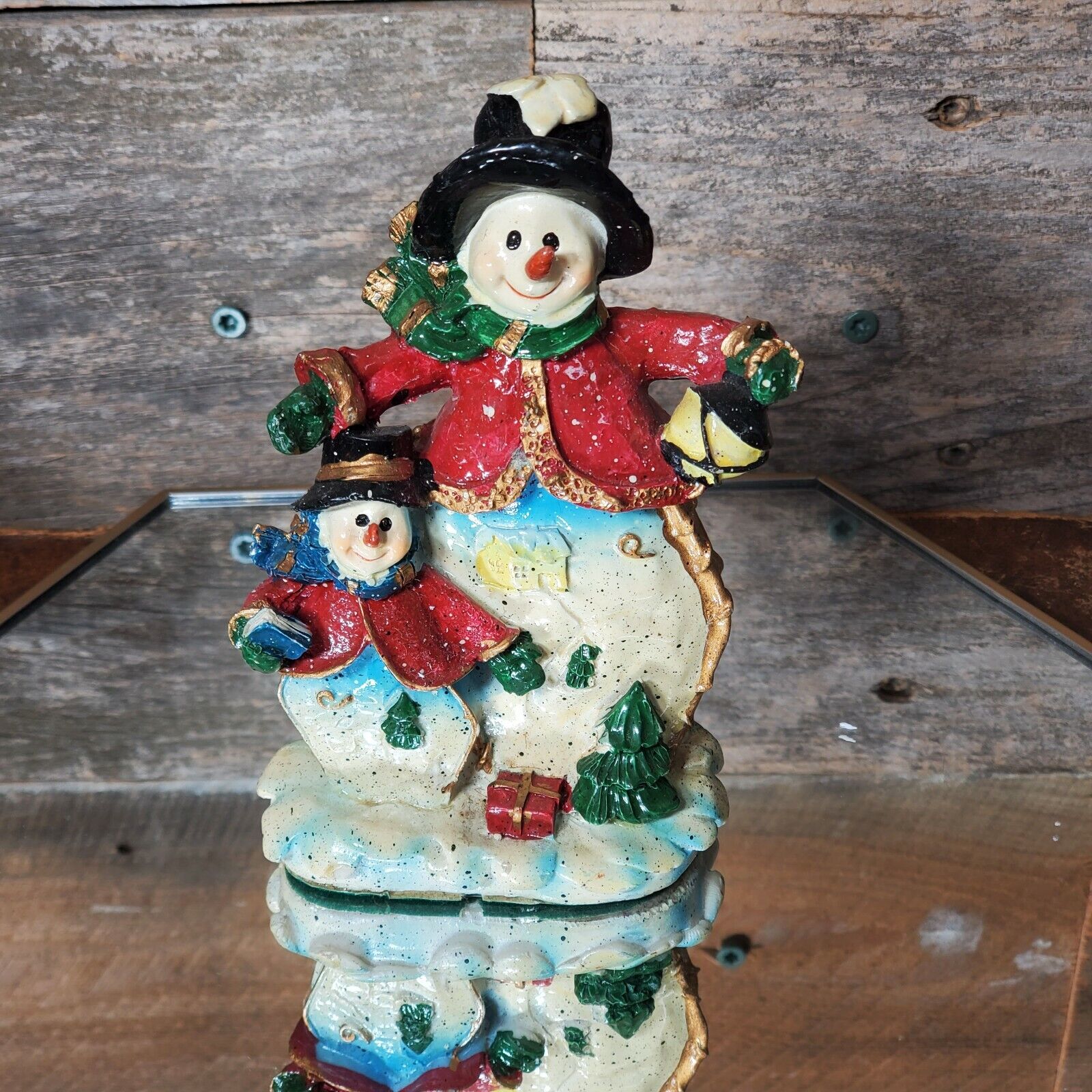 Christmas & Winter Figurine -Greenbriar - Eggbert -