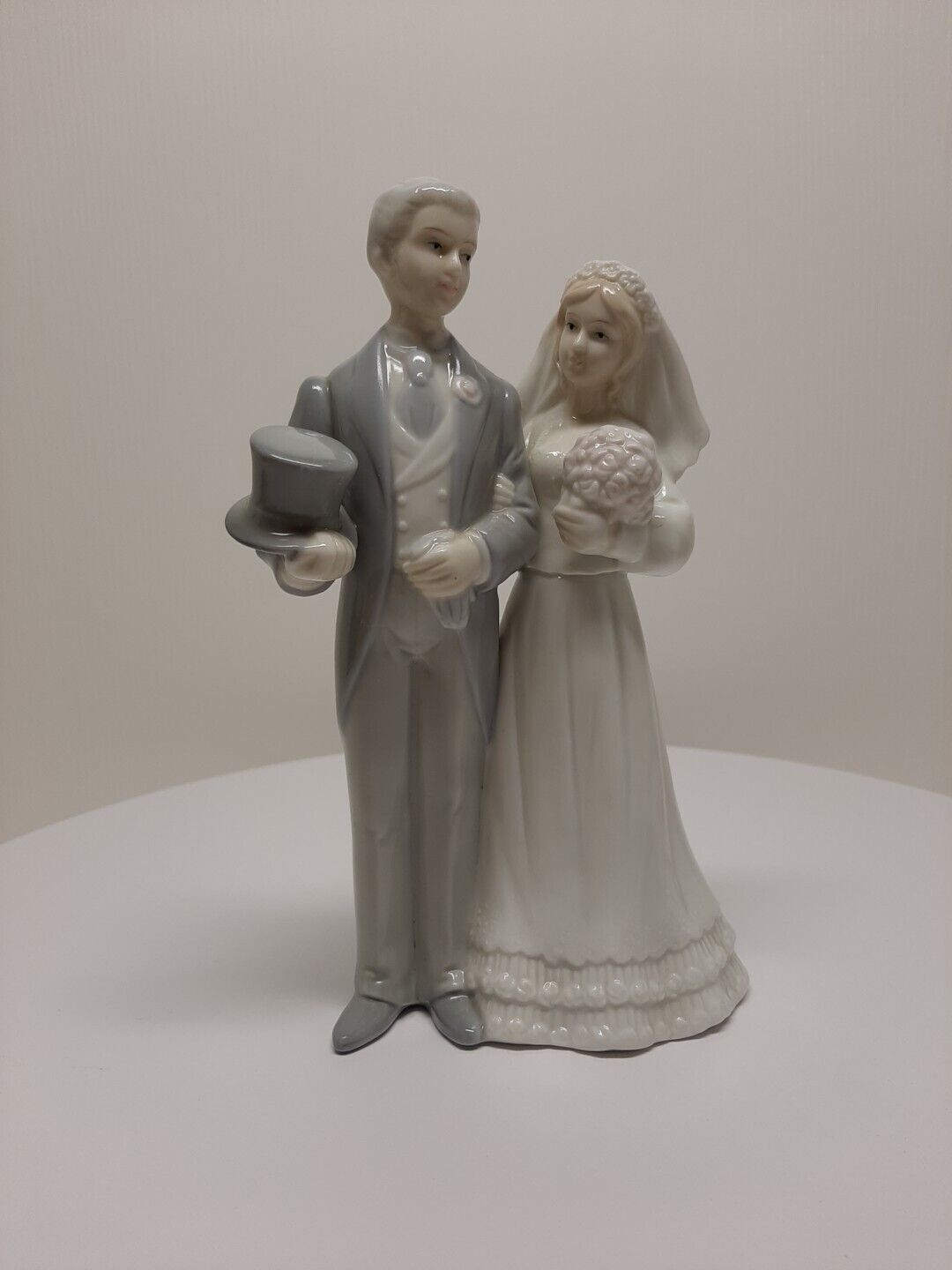 Vintage 1985 Bride & Groom Figure Ceramic Figure 8\