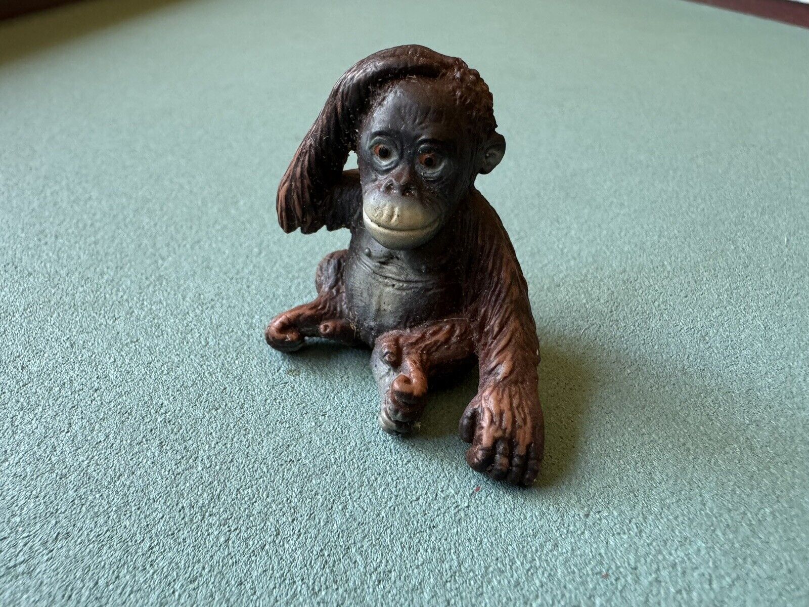 Schleich Young Baby Orangutan Wildlife Zoo Animal Figure 2002 Retired 14307 Toy