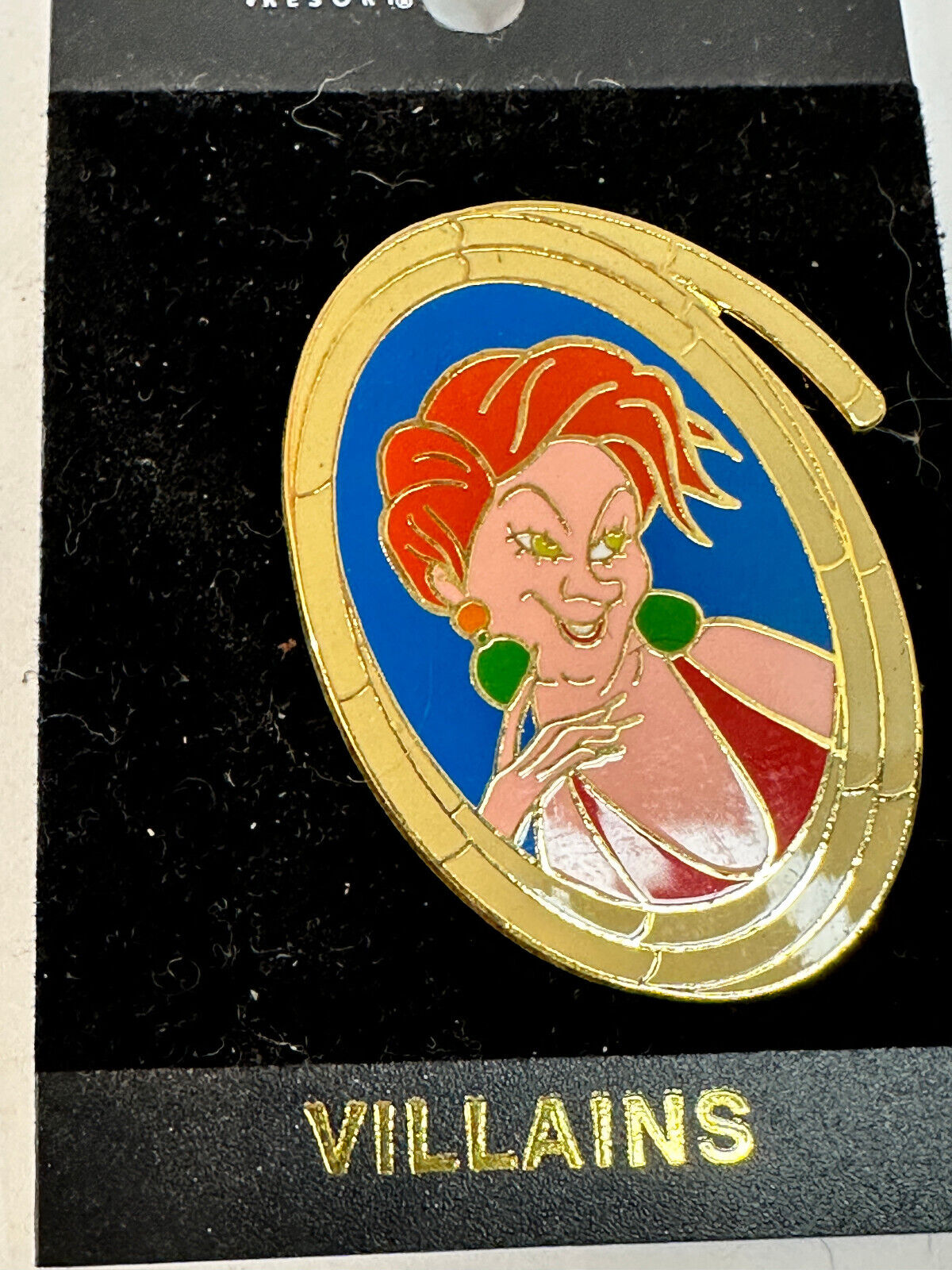 Disney DLR Villain Series Madame Medusa from the Rescuers Pin New on Card