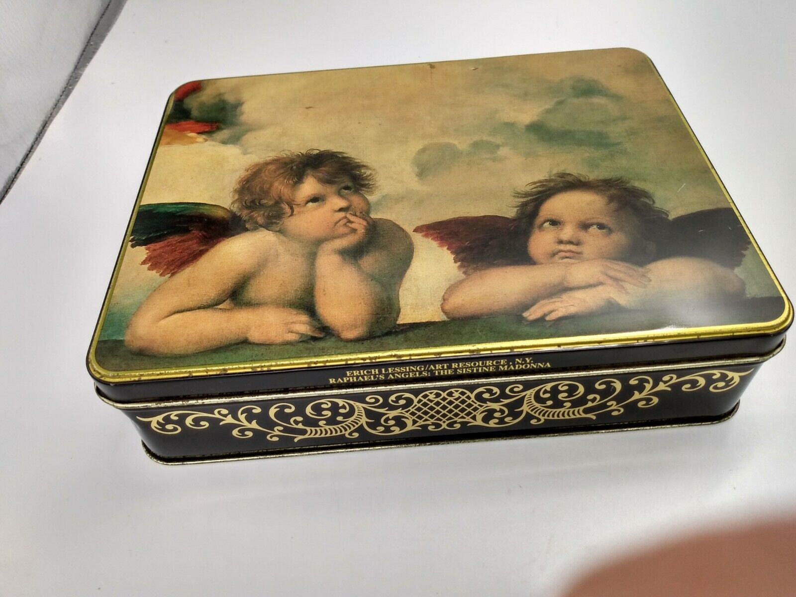 Collectible Art Tin - Erich Lessing Raphael\'s Angels The Sistine Madonna Tin 