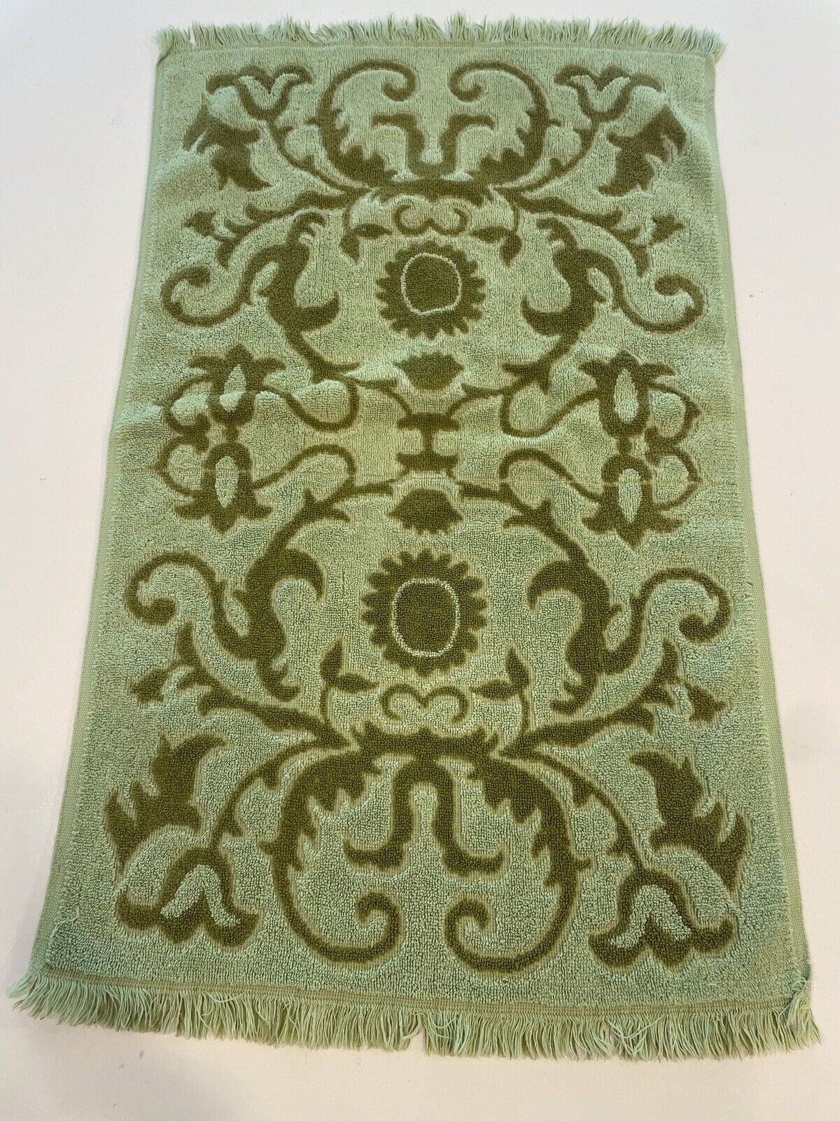 Vintage 60s Two Tone Green Floral Sculpted Hand /Bath Dish Towel