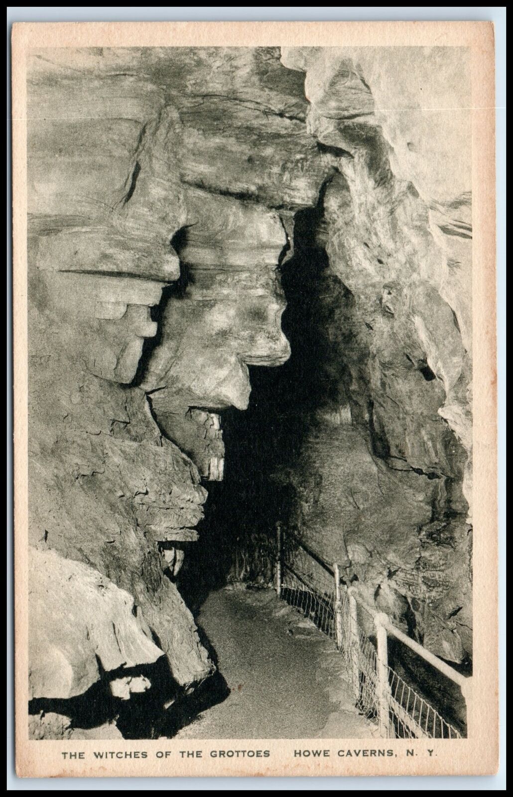 Postcard The Witches Of The Grottoes Howe Caverns NY Y35