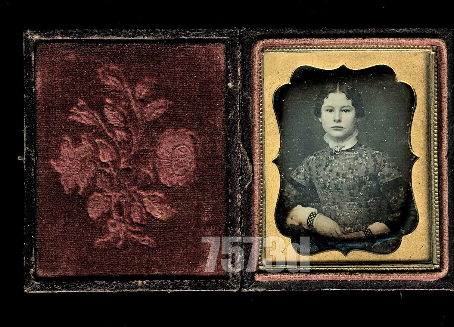 1850s Daguerreotype Pretty Girl Waves in Hair Mourning Bands? Sealed 1800s photo
