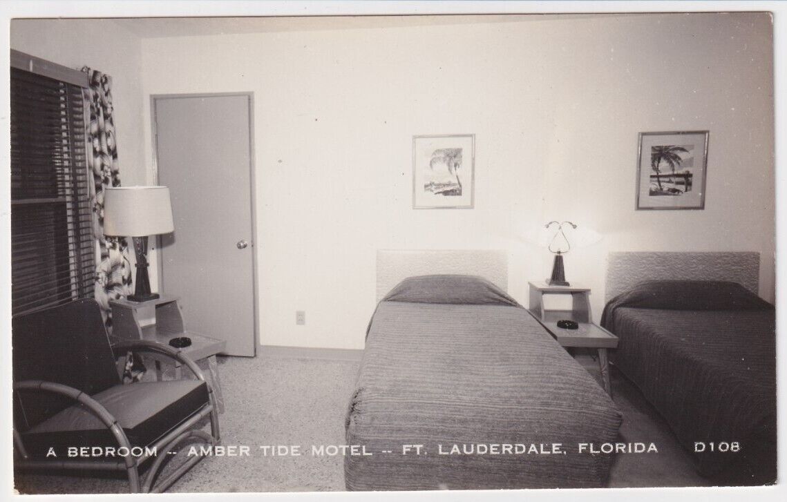 RPPC - Ft. Lauderdale, Florida FL - A Bedroom - Amber Tide Motel - Vintage RPPC