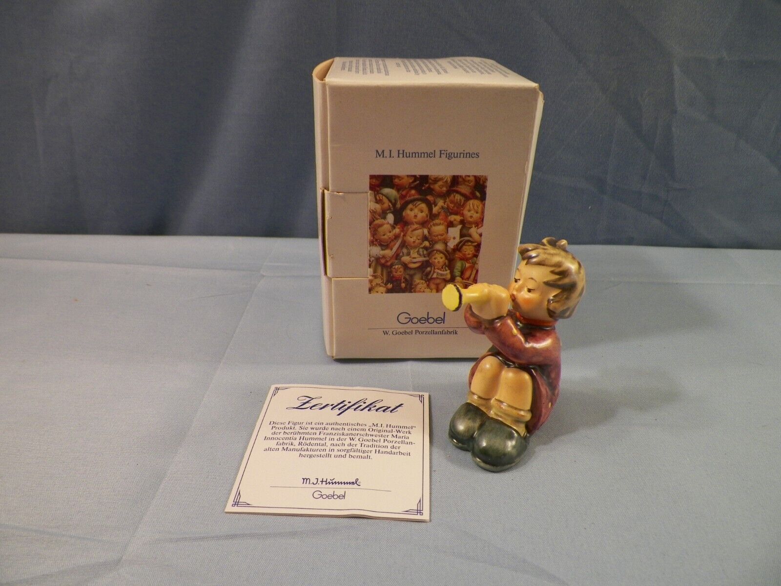 Goebel Hummel Figurine # 391 GIRL WITH TRUMPET TMK 7 w/ Box