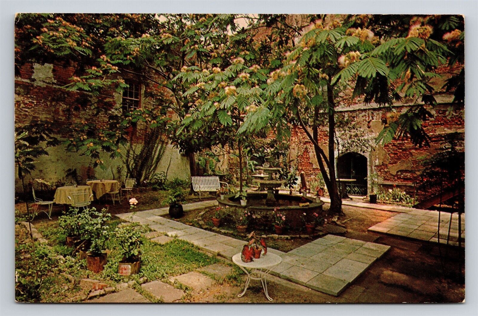 New Orleans LA Typical French Quarter Patio 615 Chartres Street Vtg Postcard