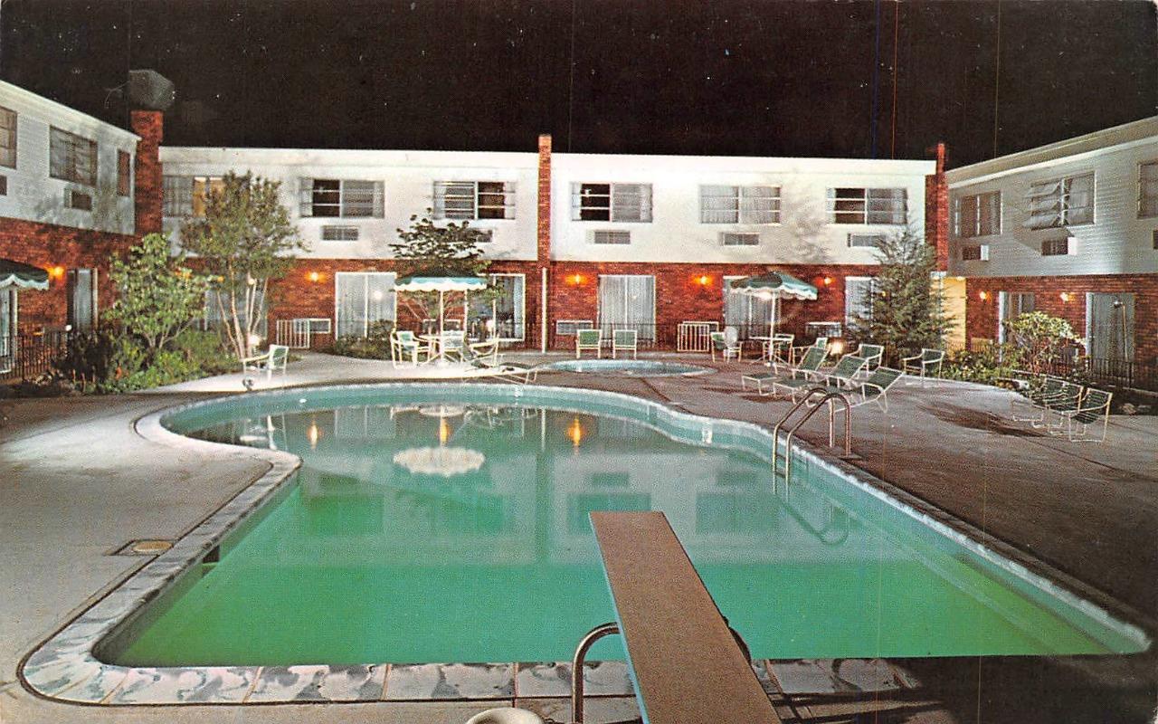 Poughkeepsie, NY New York  RED BULL MOTOR INN  Pool~Night  ROADSIDE  Postcard