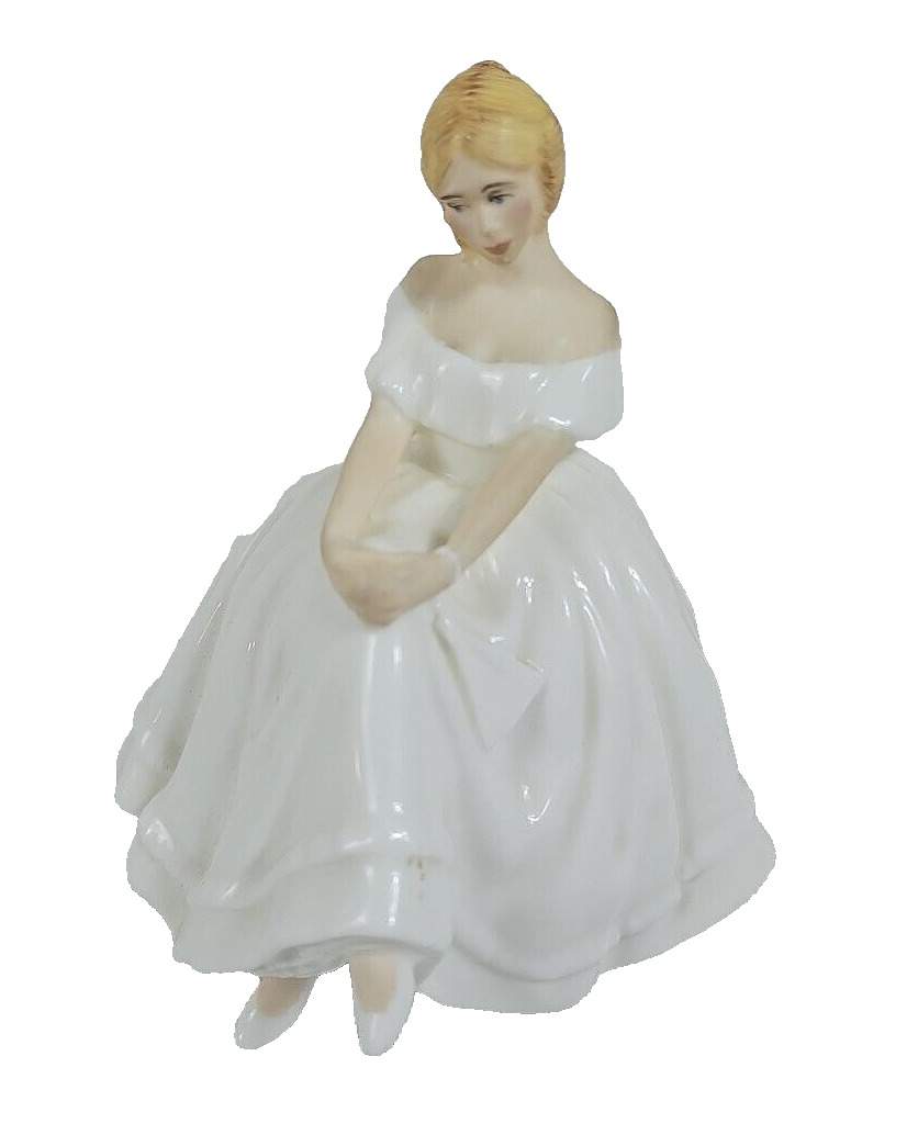 Vintage Royal Doulton HEATHER HN 2956 Figurine 1981 Made In England 6”