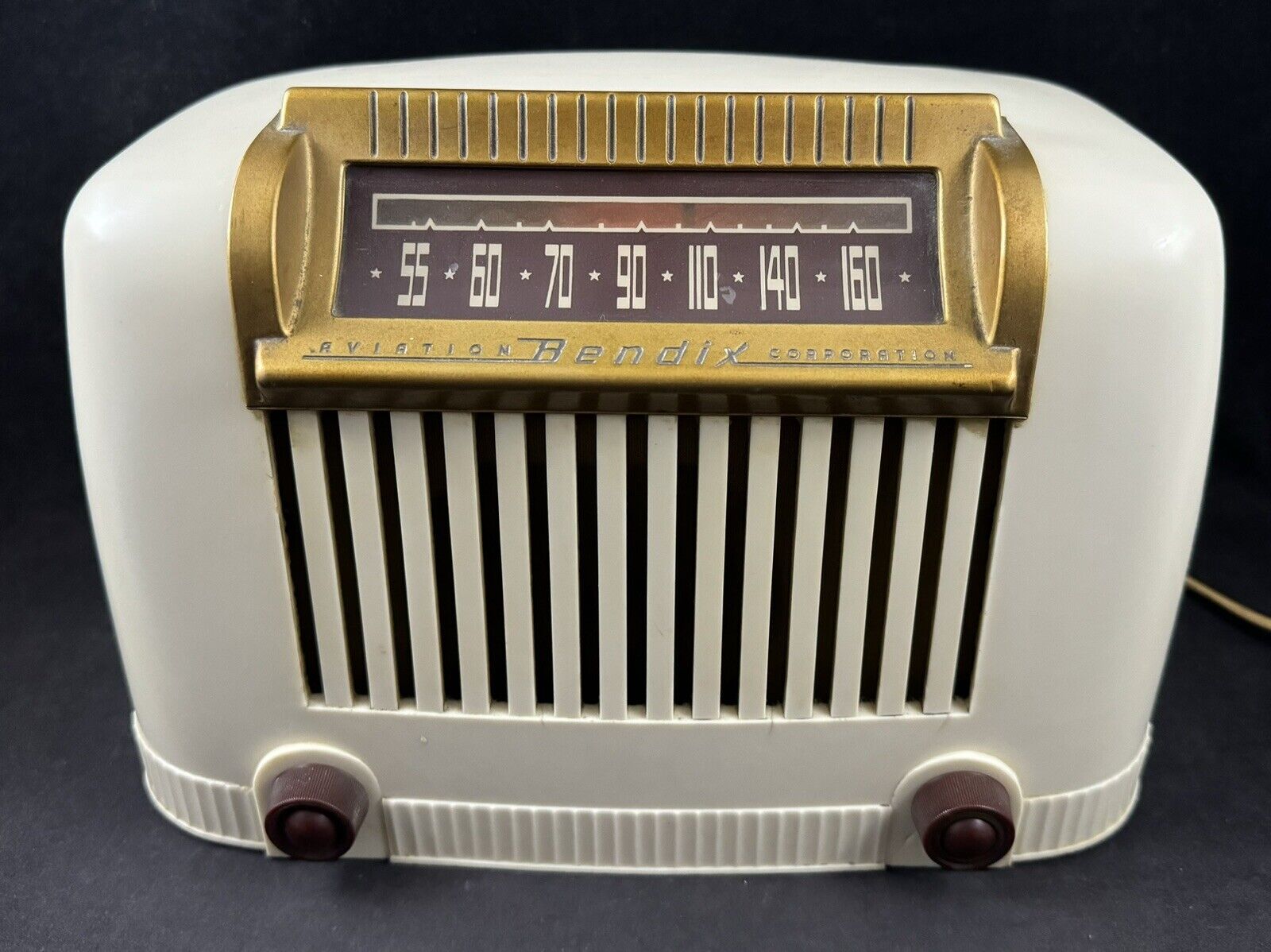 Vintage 1948 Bendix Aviation Corporation Model 111W Tube Radio Receiver