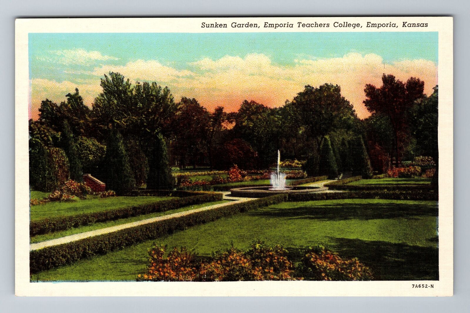 Emporia KS-Kansas, Emporia Teachers College, Sunken Garden Vintage Postcard