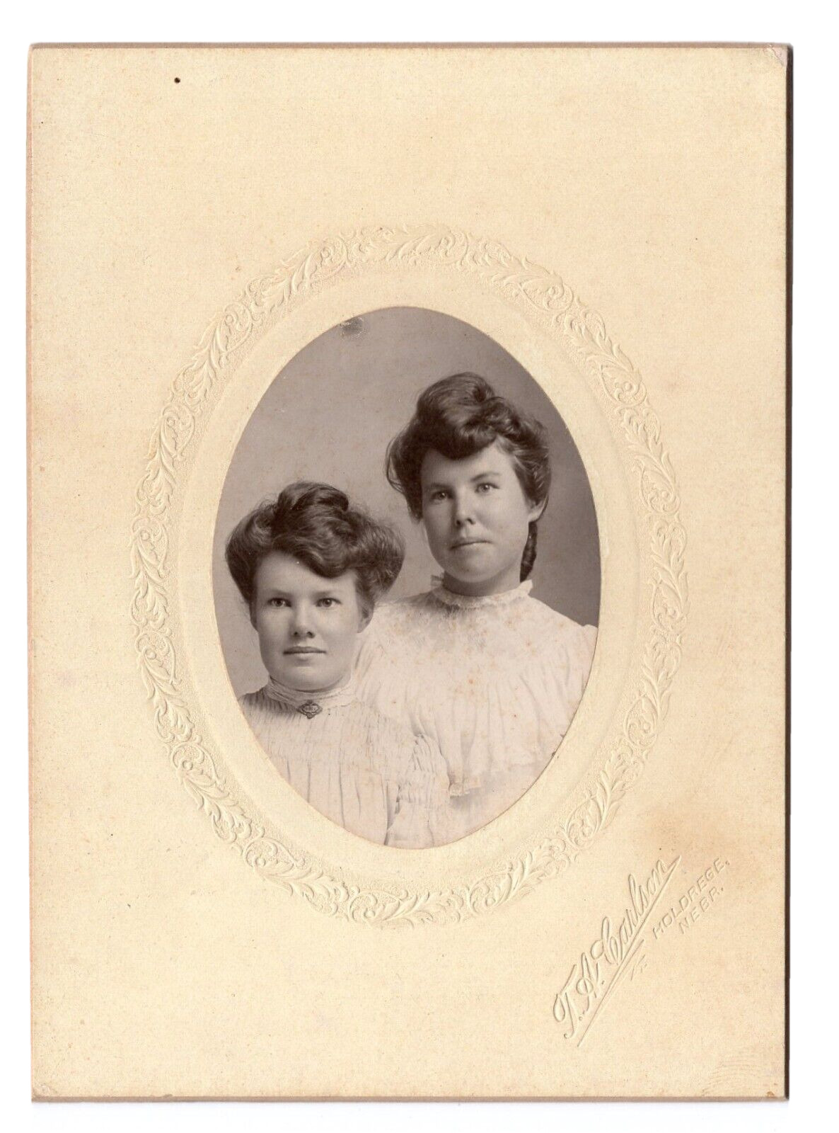 HOLDREGE NEBRASKA 1900-1909 SISTERS FAMILY Victorian Cabinet Card by CARLSON