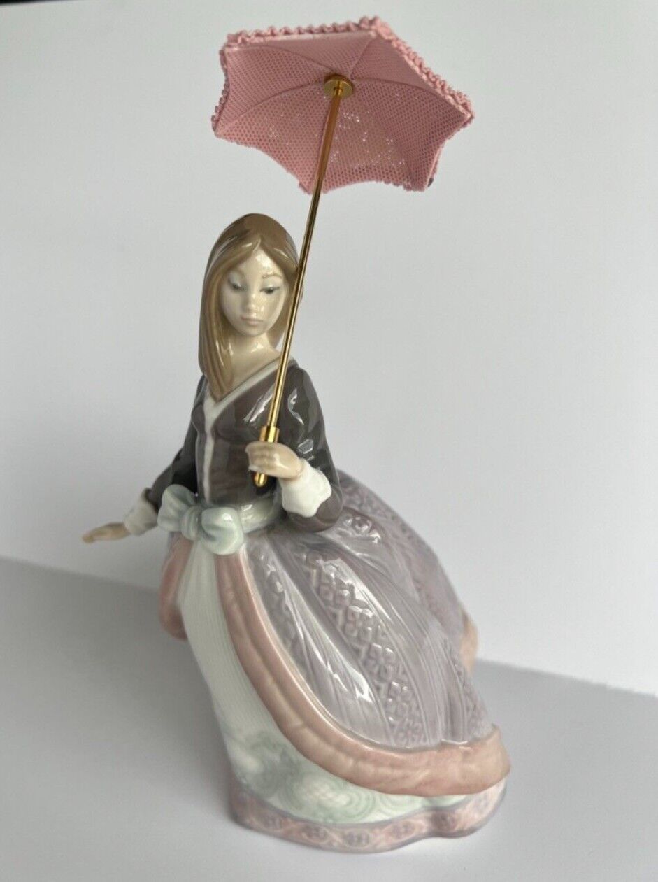 Lladro Angela Porcelain Figurine #5211 Girl With Umbrella / Parasol Retired