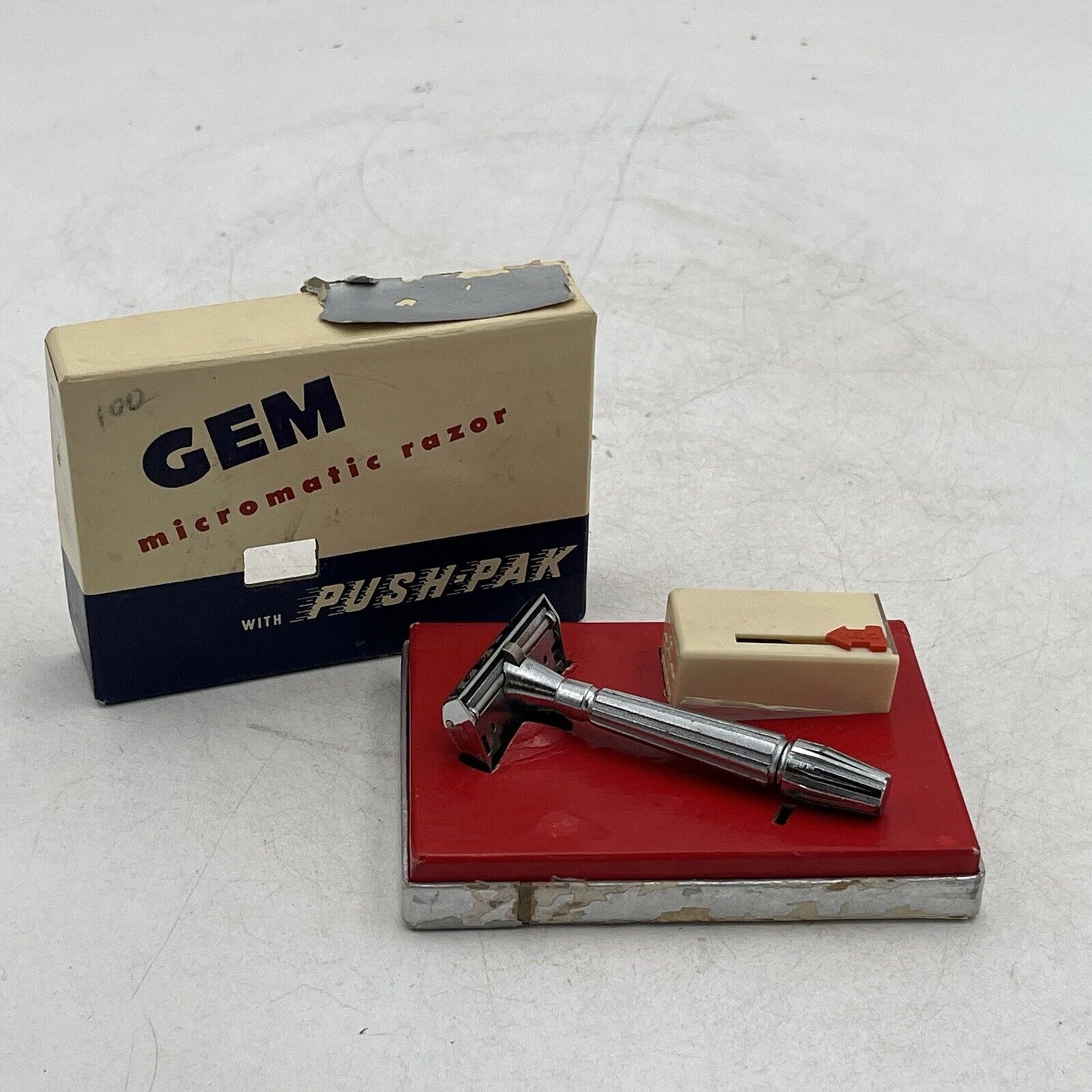 Vintage Gem Micromatic Razor in Box Case w/ Blades Box Prop Advertising