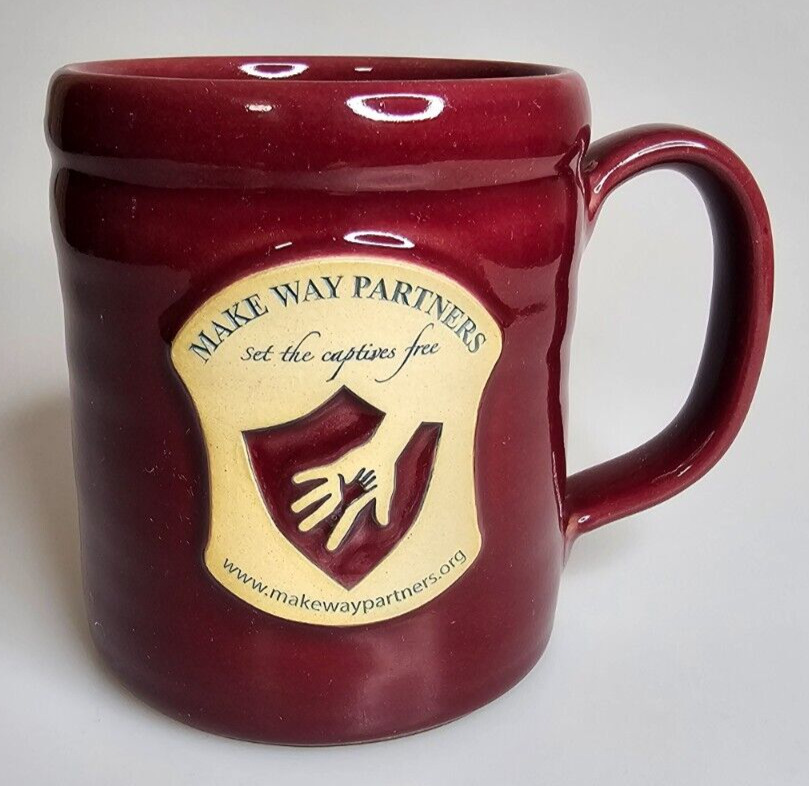 2013 Make Way Partners 16 oz. Coffee Mug Deneen Pottery VGC