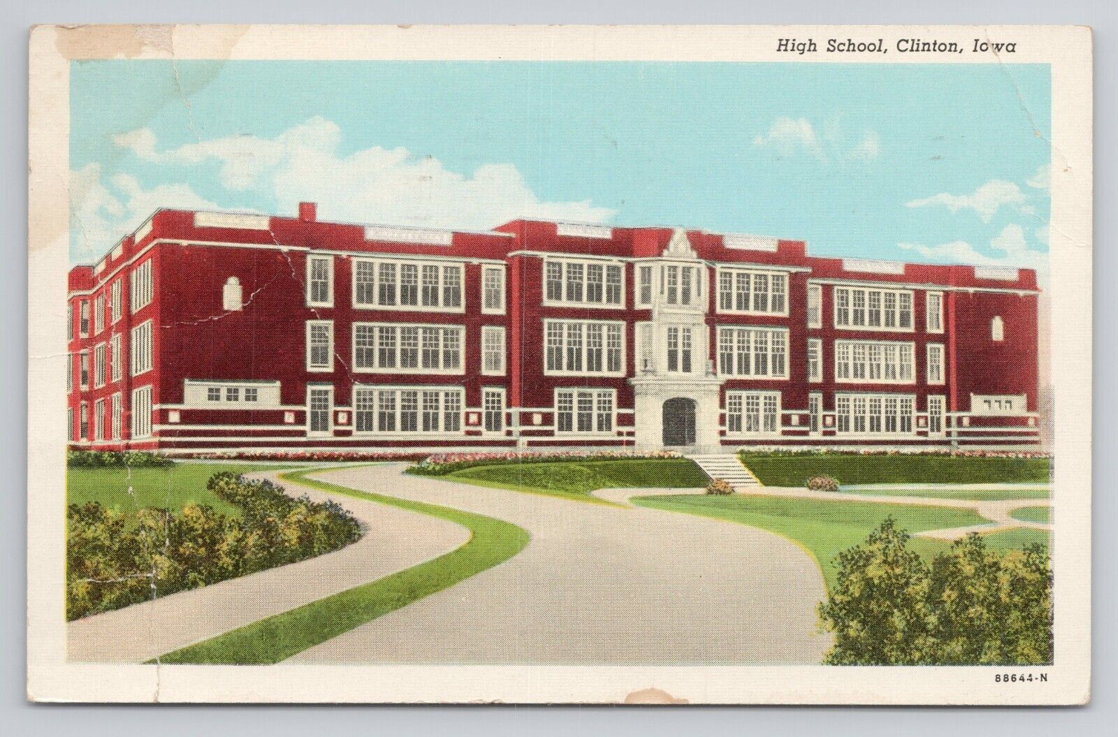 High School Clinton Iowa Linen Postcard No 5720