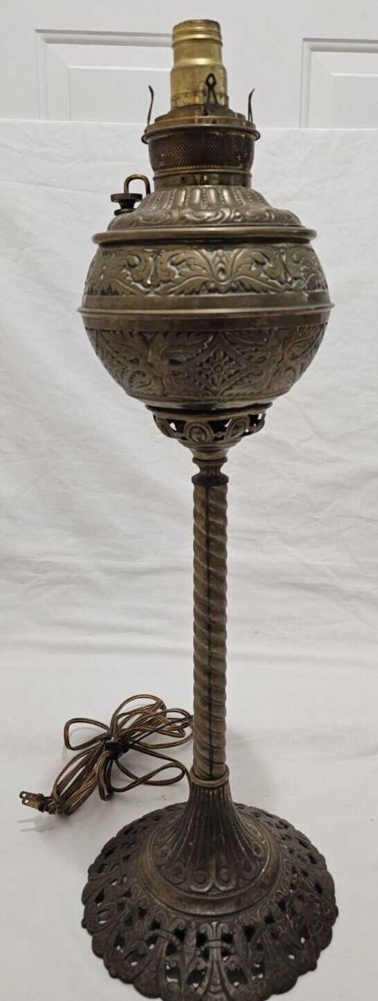 Antique Victorian Oil Kerosene Brass Lamp Twisted Stem Converted To Electric