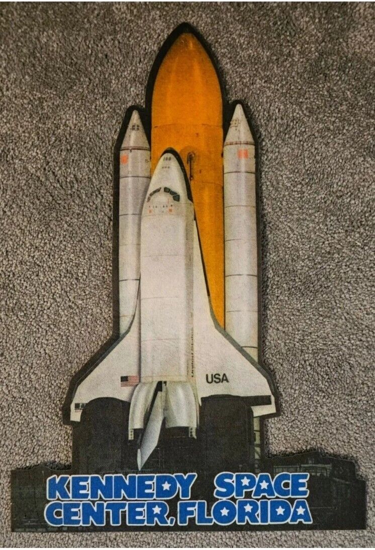 ULTRA RARE 1985 KENNEDY SPACE CENTER FLORIDA SPACE SHUTTLE Souvenir Felt Pennant