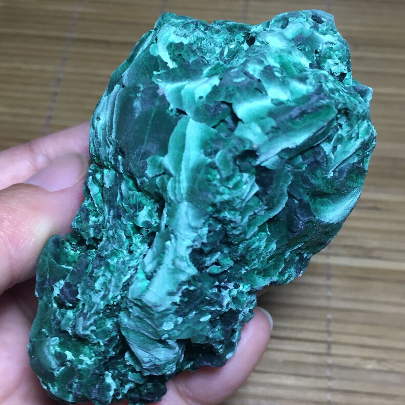 195g Natural Velvet Malachite Gorgeous Green Needles Mineral Specimens Healing