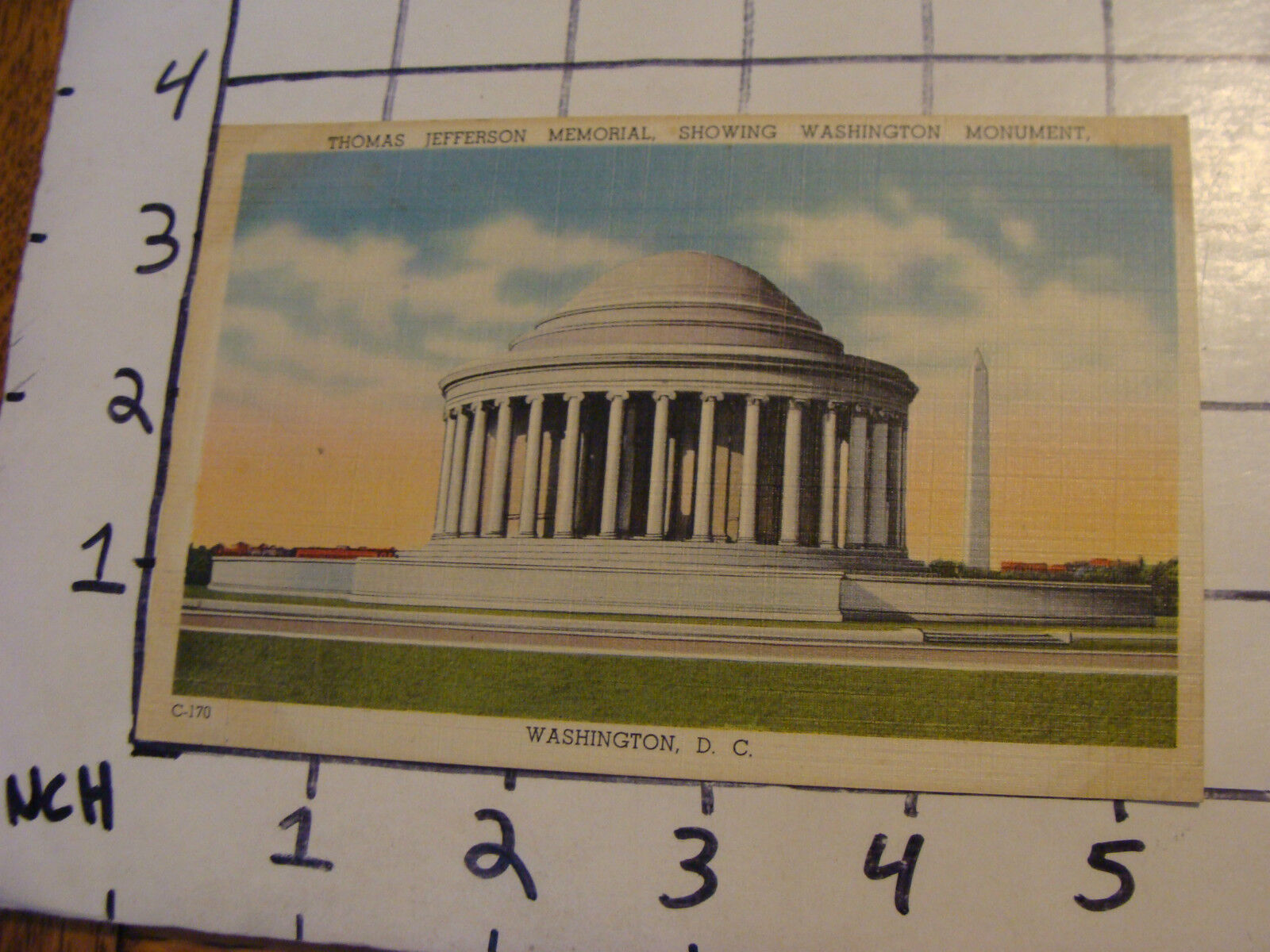 1940 Unused Postcard: Washington DC: THOMAS JEFFERSON MEMORIAL showing WASHINGTO