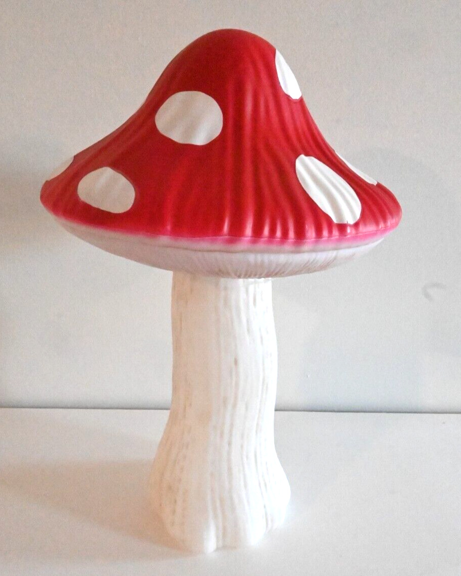EXCLUSIVE CRACKER BARREL  18” Red Mushroom Blow Mold Battery Operated **RARE**