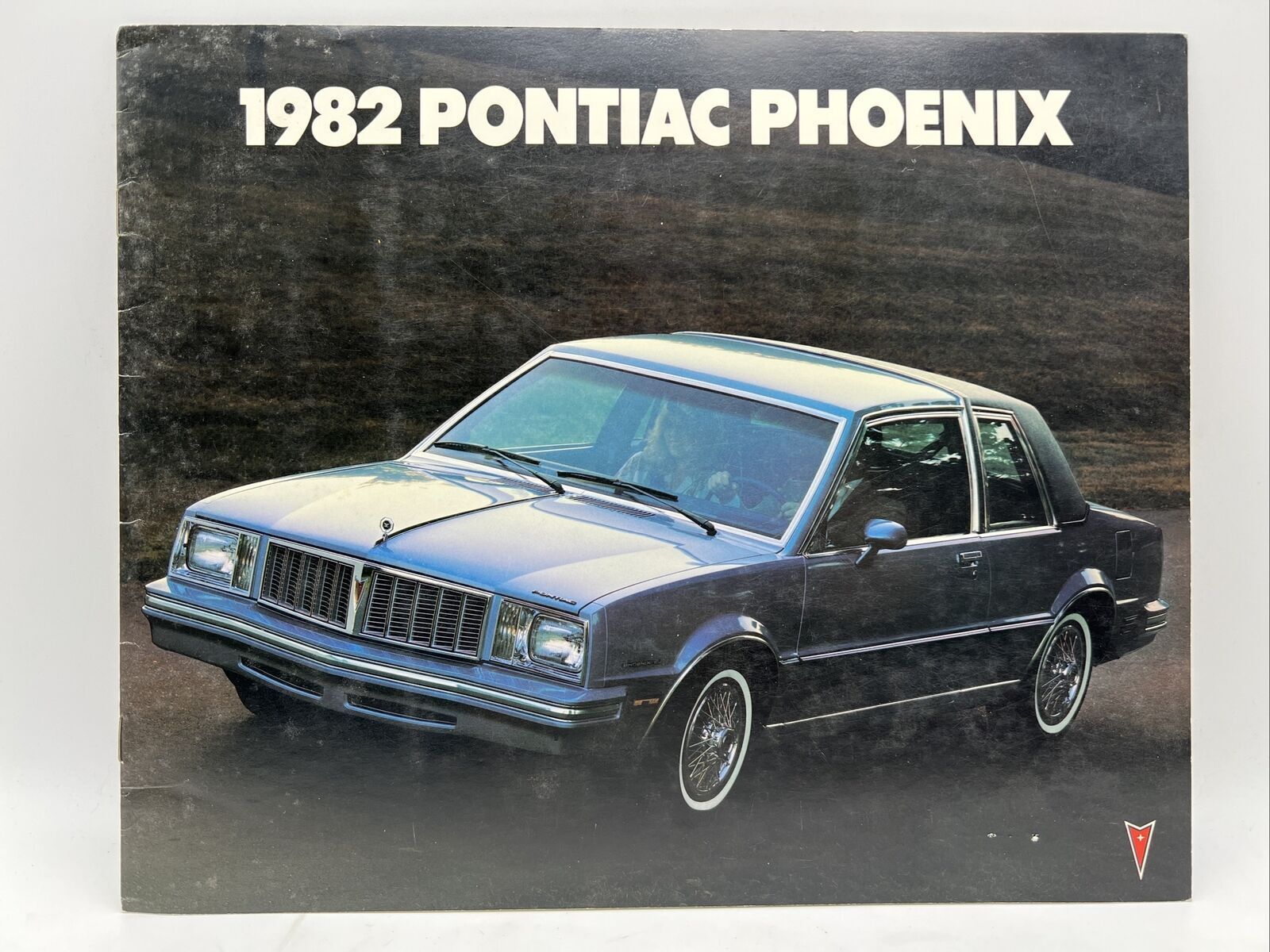 1982 GM PONTIAC PHOENIX Auto Dealer Car Sales Brochure Features Facts & Figures