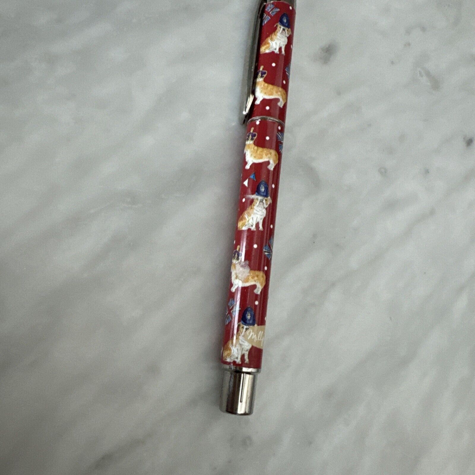Molly Green “ A pen Fit For A Queen” Corgi  With British Decorations. NEW