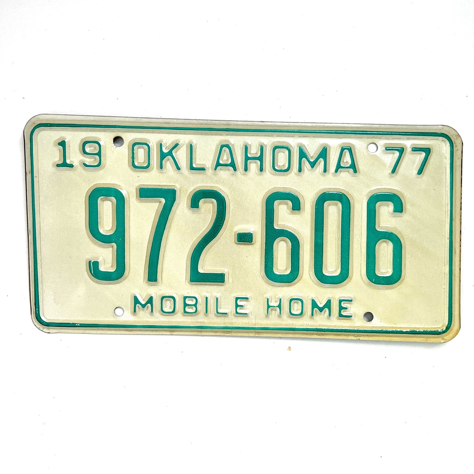 1977 United States Oklahoma Base Mobile Home License Plate 972-606