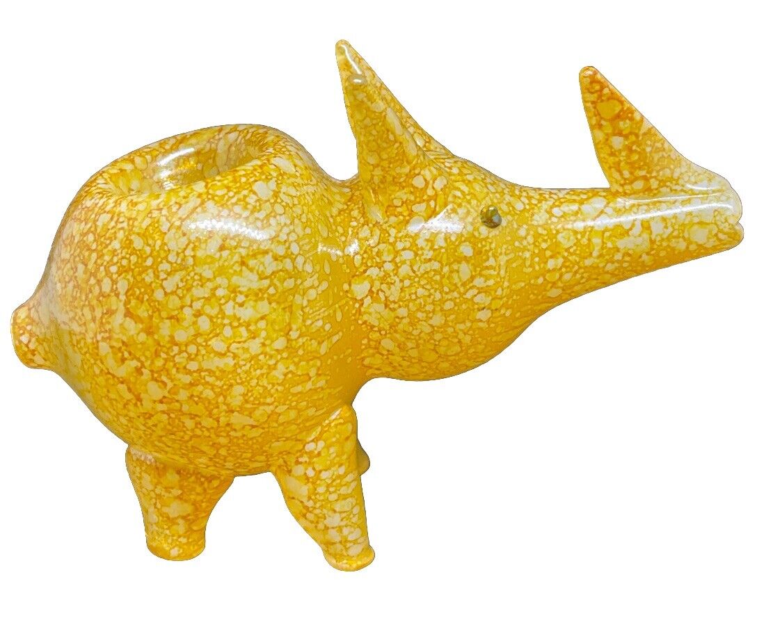 Yellow Rhino Design Pipe
