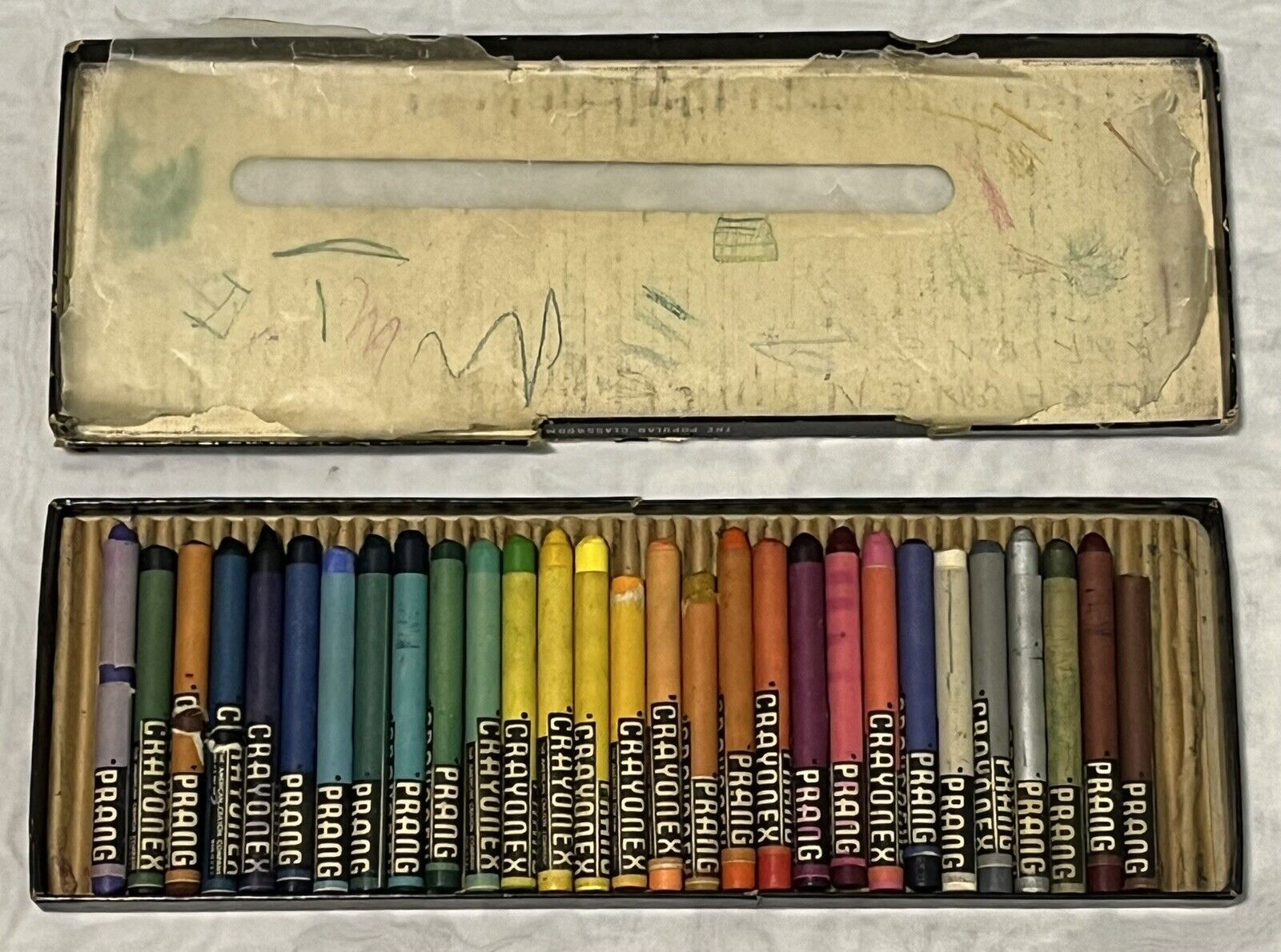 VTG.-Crayonex-(29) Total Colors-No 326X-Prang Drawing Crayons--U.S.A.