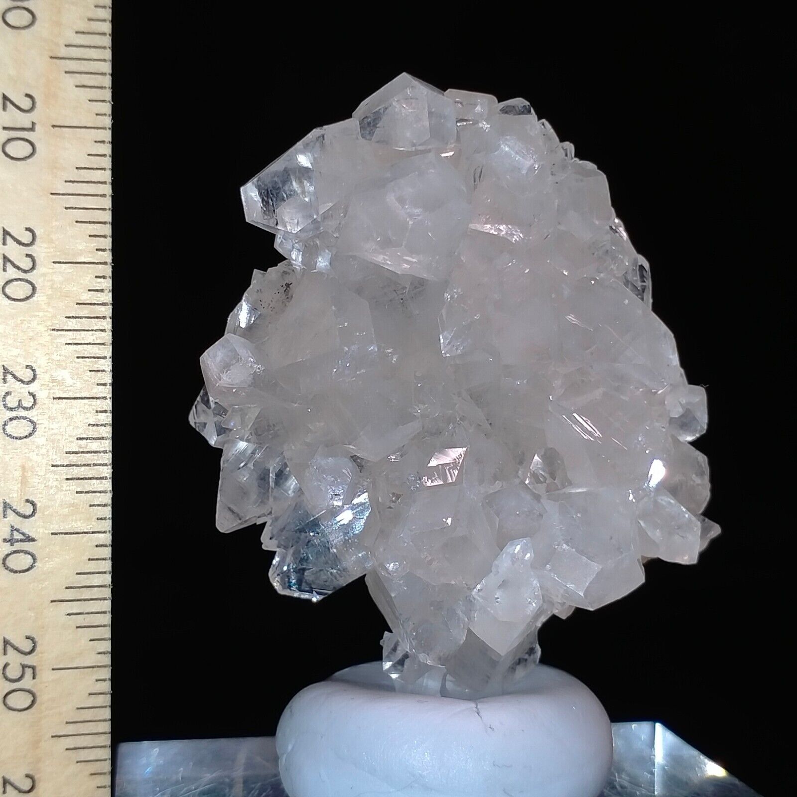 White Apophyllite glassy clear crystals cluster specimen 165ct Australian Stock