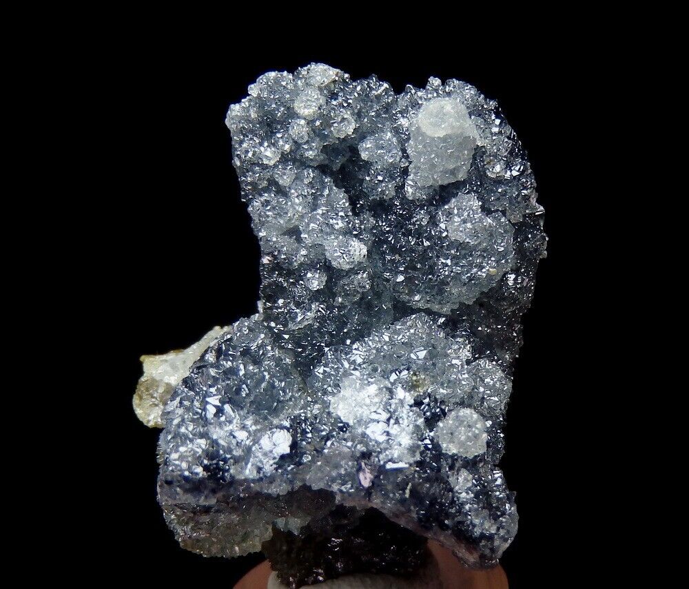 ZINCITE - beautiful lustrous crystals  -- POLAND Lower Silesia - Olawa /pi371