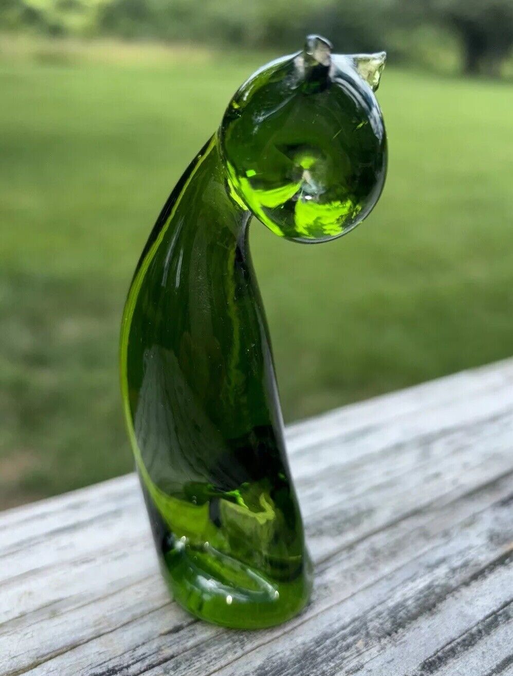 Vintage Emerald Green Art Glass Cat Figurine 4.5 Inch