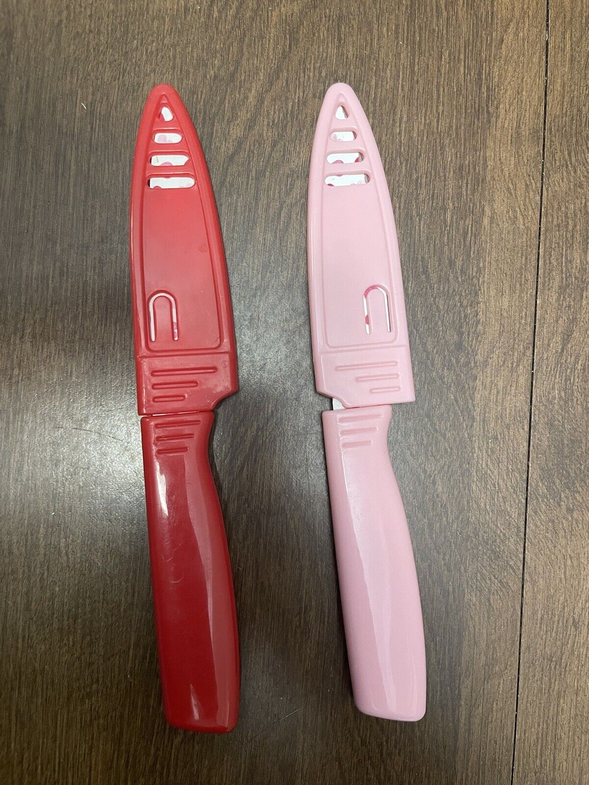 Cute Set Of Two Heart Paring Knives