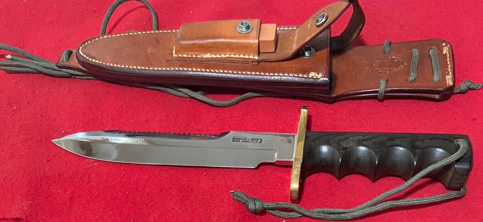 Randall Made Knives Model 14 Attack/Sawteeth, Johnson Rough Back Sheath